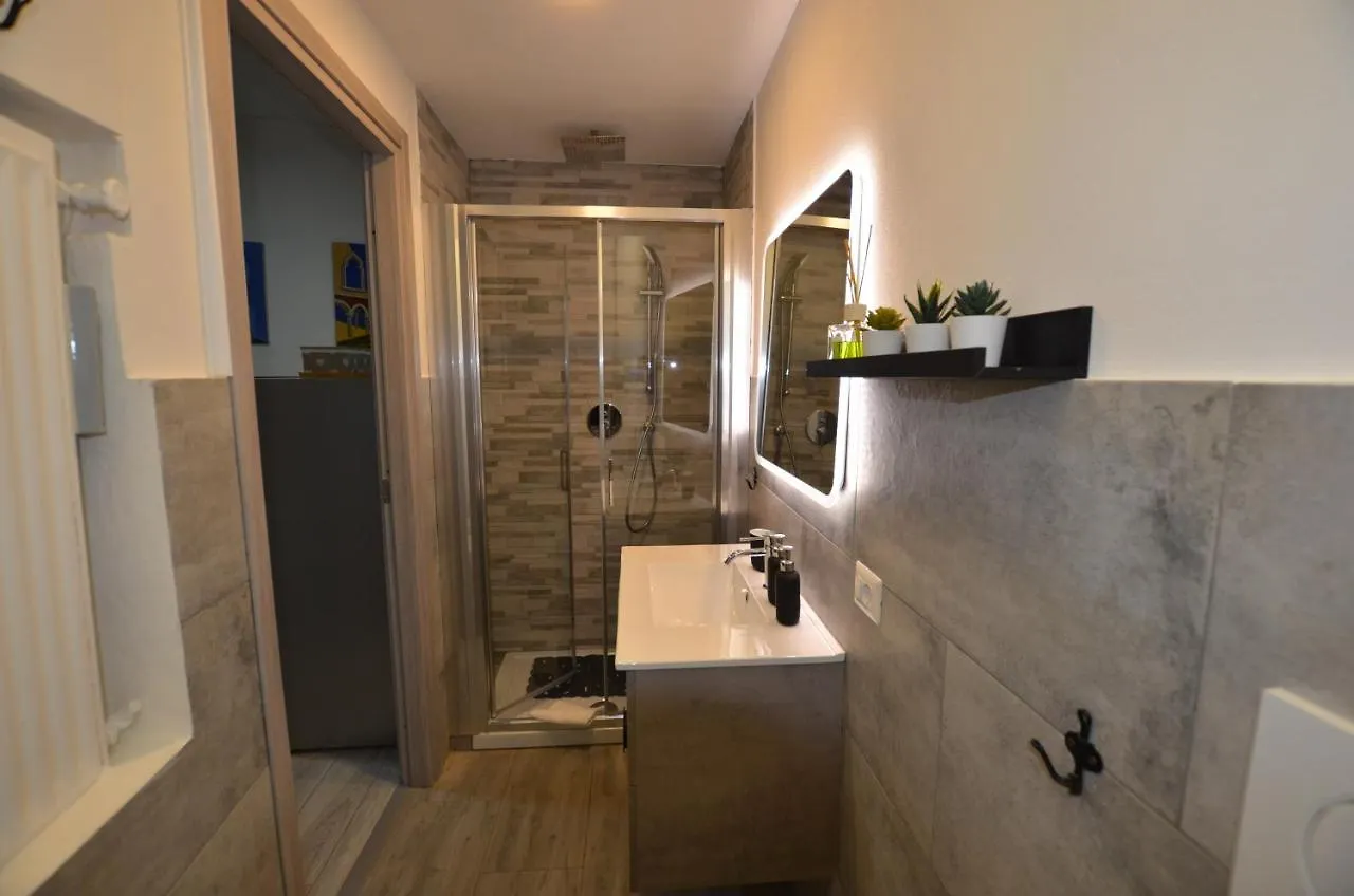 מילאנו Art Design Apartment - City Center 0*,  איטליה